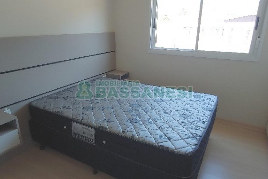 Apto Mobiliado com 55m², 2 dormitórios, 1 vaga, no bairro Sanvitto em Caxias do Sul para Alugar