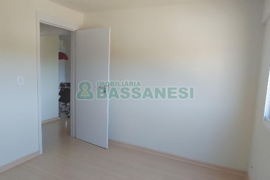Apto Mobiliado com 55m², 2 dormitórios, 1 vaga, no bairro Sanvitto em Caxias do Sul para Alugar