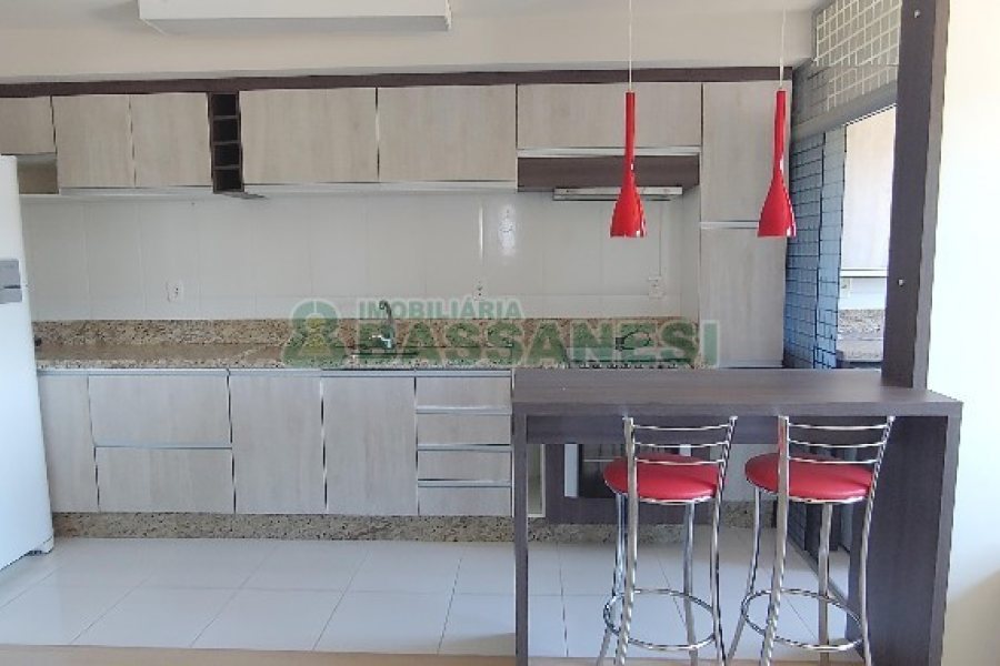 Apto Mobiliado com 55m², 2 dormitórios, 1 vaga, no bairro Sanvitto em Caxias do Sul para Alugar