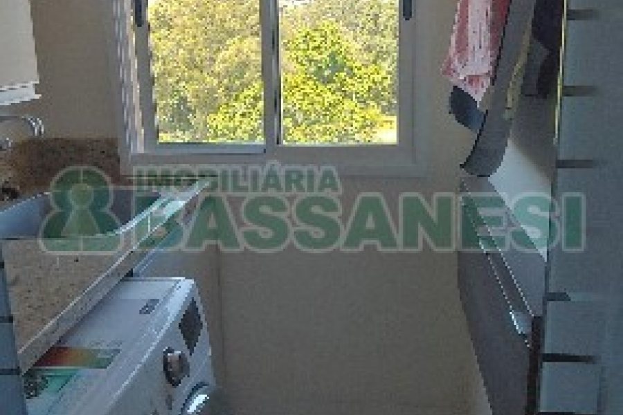 Apto Mobiliado com 55m², 2 dormitórios, 1 vaga, no bairro Sanvitto em Caxias do Sul para Alugar