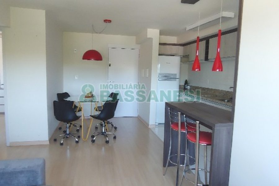 Apto Mobiliado com 55m², 2 dormitórios, 1 vaga, no bairro Sanvitto em Caxias do Sul para Alugar