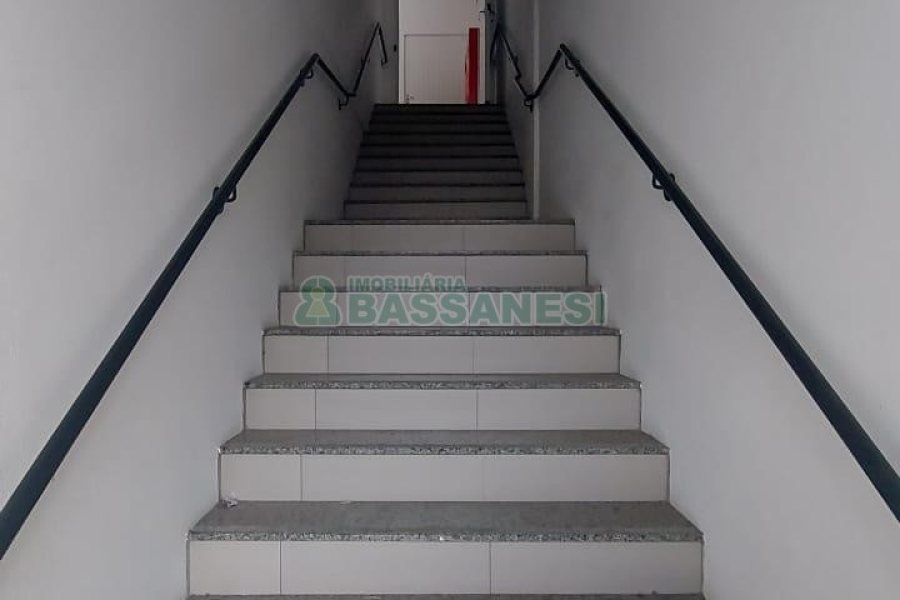 Sala com 500m², 2 vagas, no bairro São Caetano em Caxias do Sul para Alugar