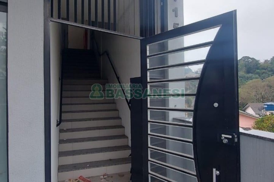 Sala com 500m², 2 vagas, no bairro São Caetano em Caxias do Sul para Alugar