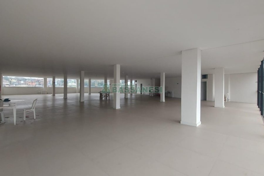 Sala com 500m², 2 vagas, no bairro São Caetano em Caxias do Sul para Alugar