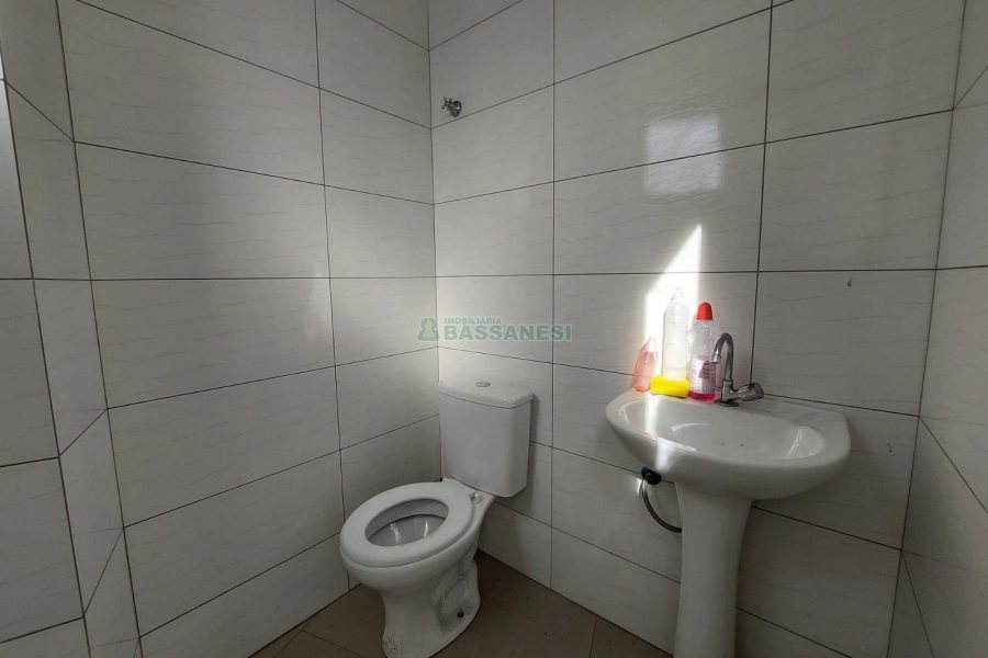 Sala com 500m², 2 vagas, no bairro São Caetano em Caxias do Sul para Alugar