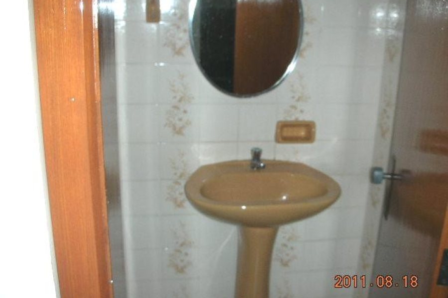 Sala com 60m², no bairro Centro em Caxias do Sul para Comprar