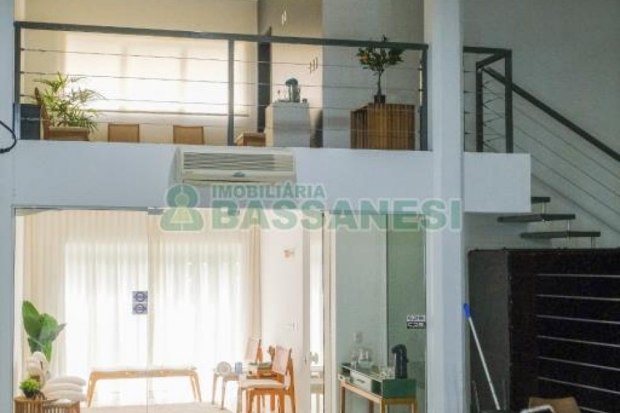 Predio com 370m², no bairro Interlagos em Caxias do Sul para Alugar