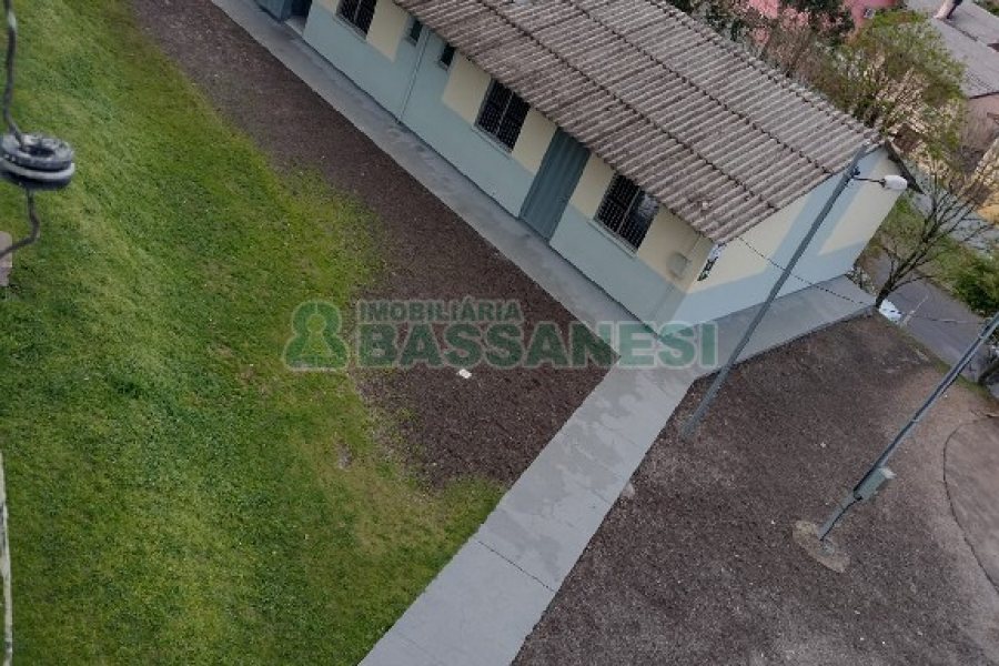 Apto Mobiliado com 42m², 2 dormitórios, 1 vaga, no bairro Desvio Rizzo em Caxias do Sul para Alugar