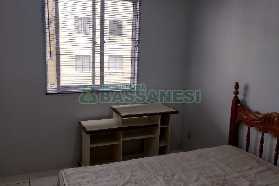 Apto Mobiliado com 42m², 2 dormitórios, 1 vaga, no bairro Desvio Rizzo em Caxias do Sul para Alugar