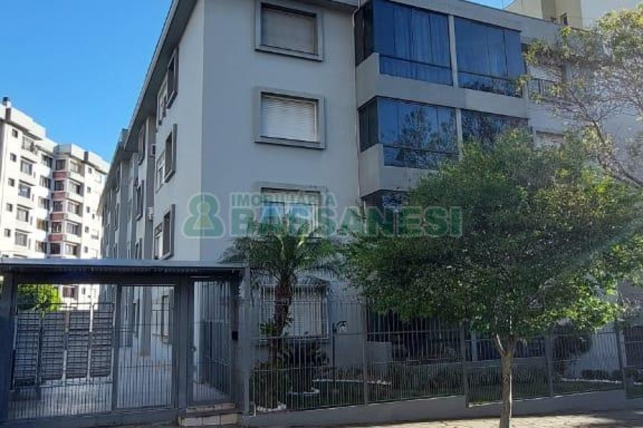 Apto Mobiliado com 72m², 2 dormitórios, no bairro Centro em Caxias do Sul para Alugar