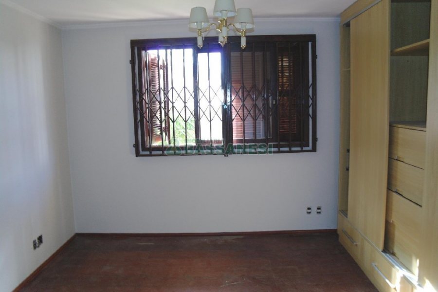 Apto Mobiliado com 109m², 3 dormitórios, 1 vaga, no bairro Lourdes em Caxias do Sul para Comprar