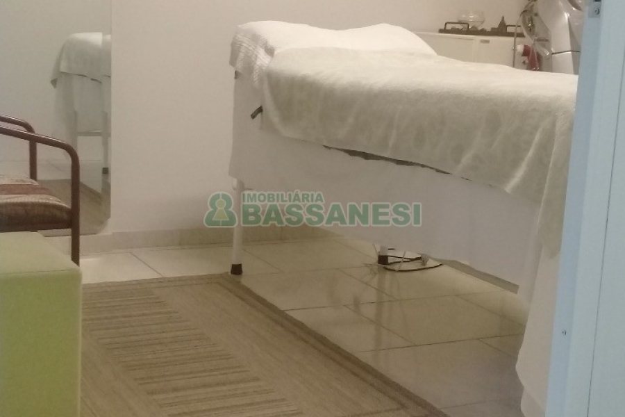 Sala com 55m², no bairro Centro em Caxias do Sul para Comprar