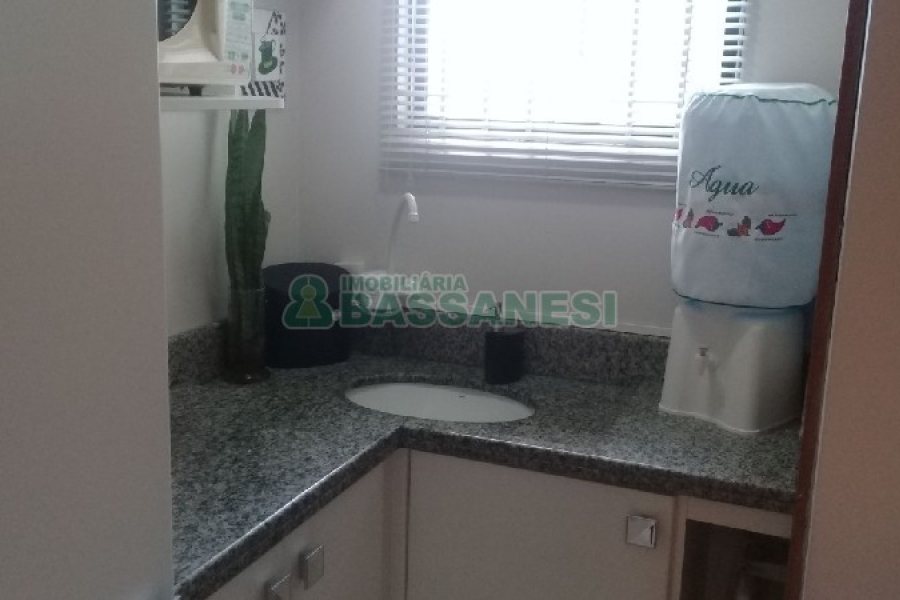 Sala com 55m², no bairro Centro em Caxias do Sul para Comprar