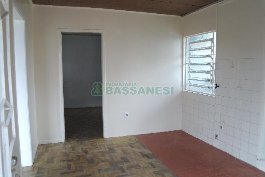 Casa com 60m², 3 dormitórios, no bairro Panazzolo em Caxias do Sul para Comprar