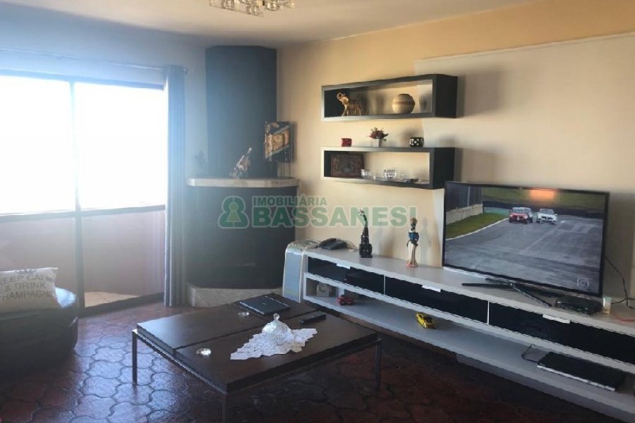 Apto/Cobertura com 189m², 3 dormitórios, 2 vagas, no bairro Centro em Caxias do Sul para Comprar