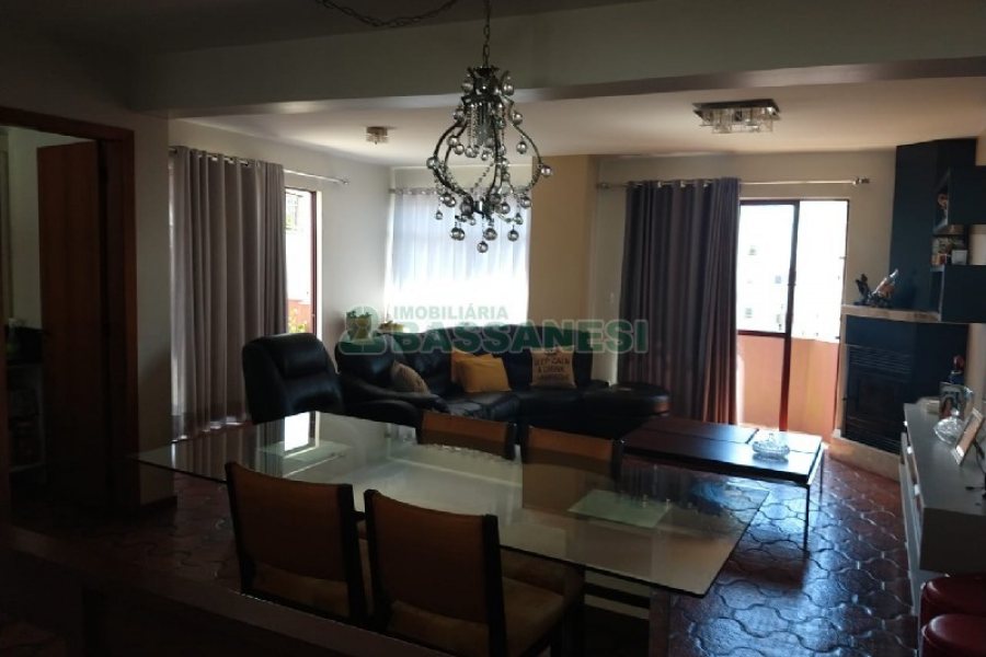 Apto/Cobertura com 189m², 3 dormitórios, 2 vagas, no bairro Centro em Caxias do Sul para Comprar