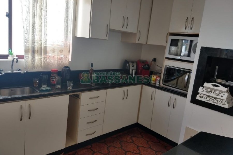 Apto/Cobertura com 189m², 3 dormitórios, 2 vagas, no bairro Centro em Caxias do Sul para Comprar
