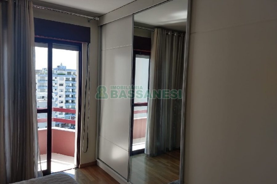 Apto/Cobertura com 189m², 3 dormitórios, 2 vagas, no bairro Centro em Caxias do Sul para Comprar
