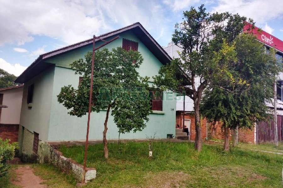 Casa com 100m², 3 dormitórios, 1 vaga, no bairro Santa Catarina em Caxias do Sul para Comprar