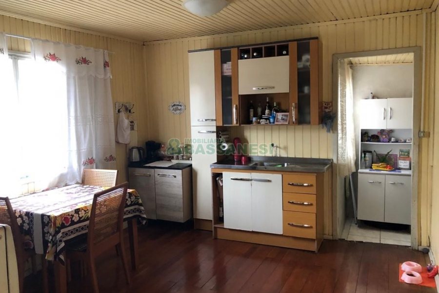 Casa com 71m², 3 dormitórios, no bairro Rio Branco em Caxias do Sul para Comprar