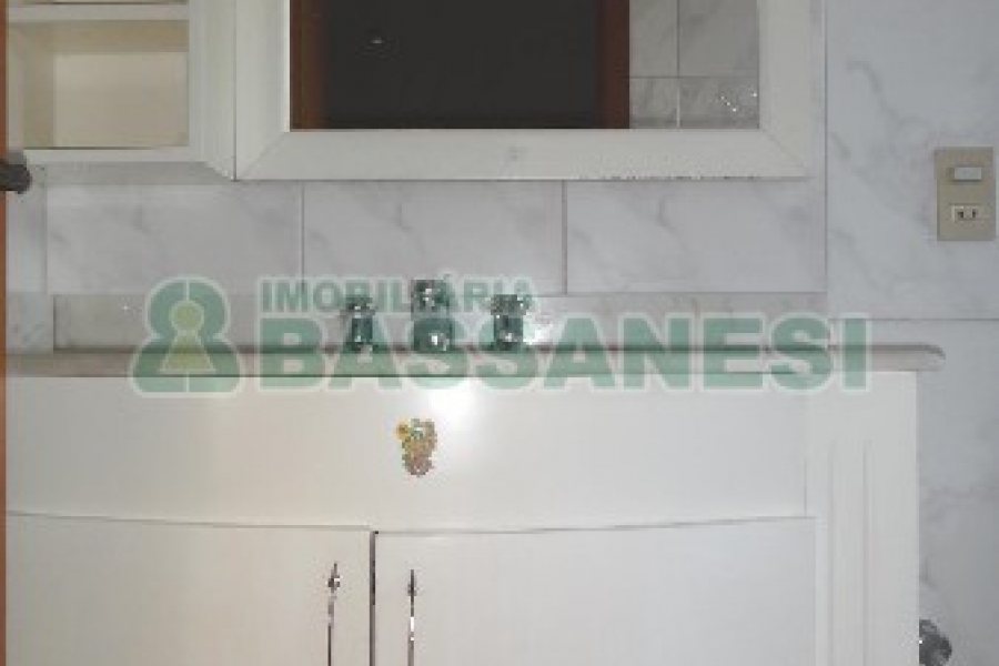 Apartamento com 138m², 2 dormitórios, 2 vagas, no bairro São Pelegrino em Caxias do Sul para Alugar ou Comprar