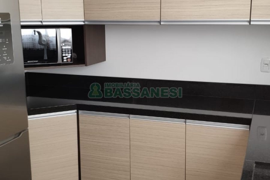 Sobrado com 100m², 2 dormitórios, 2 vagas, no bairro Bela Vista em Caxias do Sul para Comprar