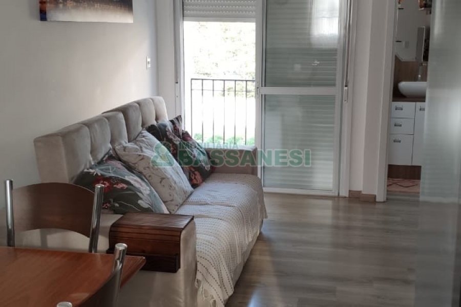 Sobrado com 100m², 2 dormitórios, 2 vagas, no bairro Bela Vista em Caxias do Sul para Comprar