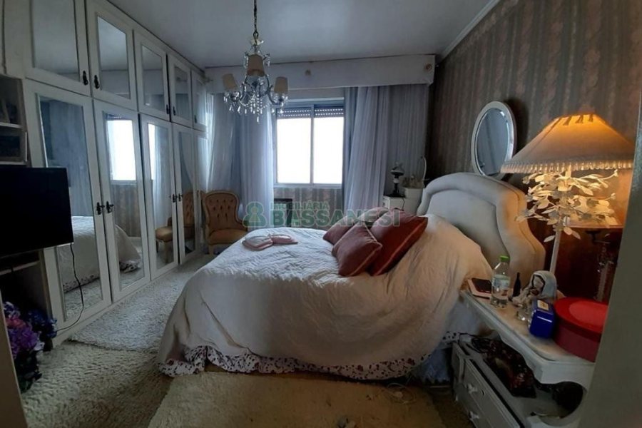 Apartamento com 140m², 3 dormitórios, 1 vaga, no bairro São Pelegrino em Caxias do Sul para Comprar