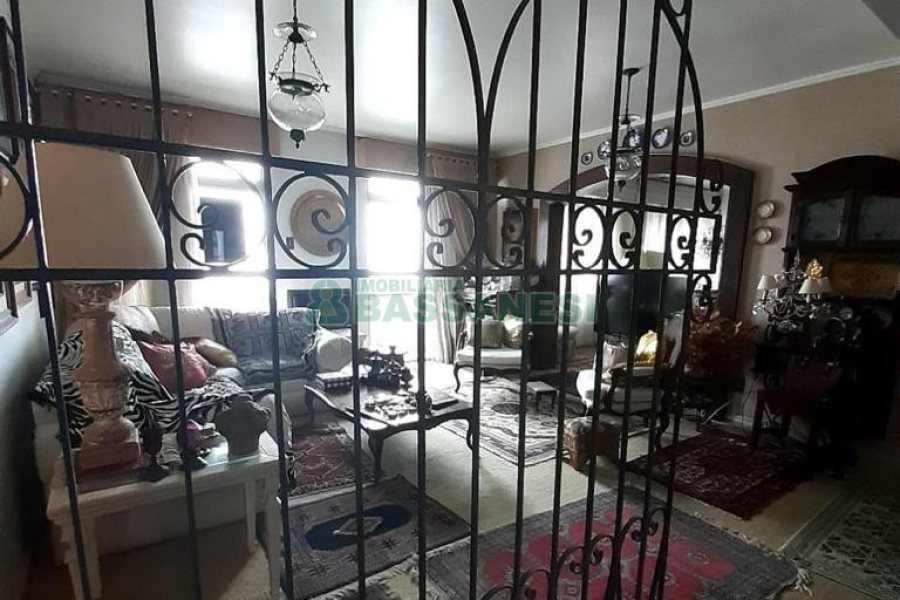 Apartamento com 140m², 3 dormitórios, 1 vaga, no bairro São Pelegrino em Caxias do Sul para Comprar