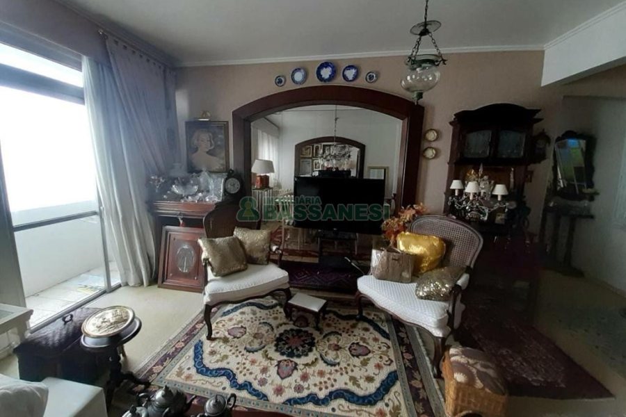 Apartamento com 140m², 3 dormitórios, 1 vaga, no bairro São Pelegrino em Caxias do Sul para Comprar