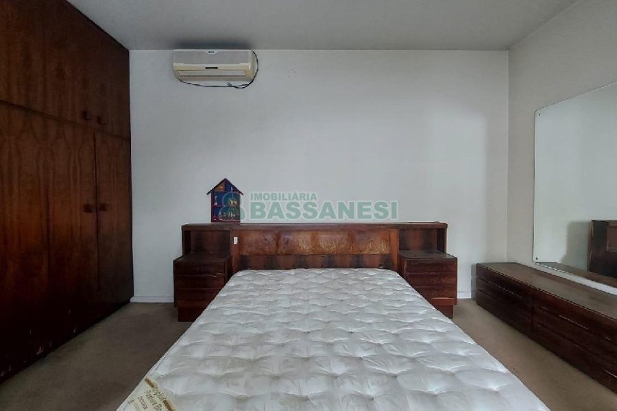 Casa Comercial com 190m², no bairro Centro em Caxias do Sul para Alugar