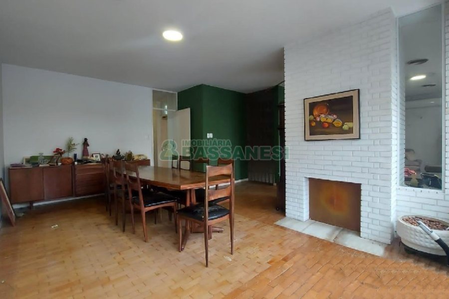 Casa Comercial com 190m², no bairro Centro em Caxias do Sul para Alugar