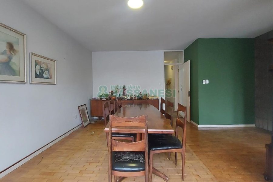 Casa Comercial com 190m², no bairro Centro em Caxias do Sul para Alugar