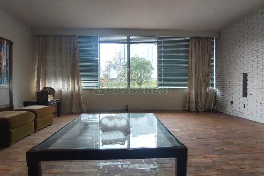 Casa Comercial com 190m², no bairro Centro em Caxias do Sul para Alugar