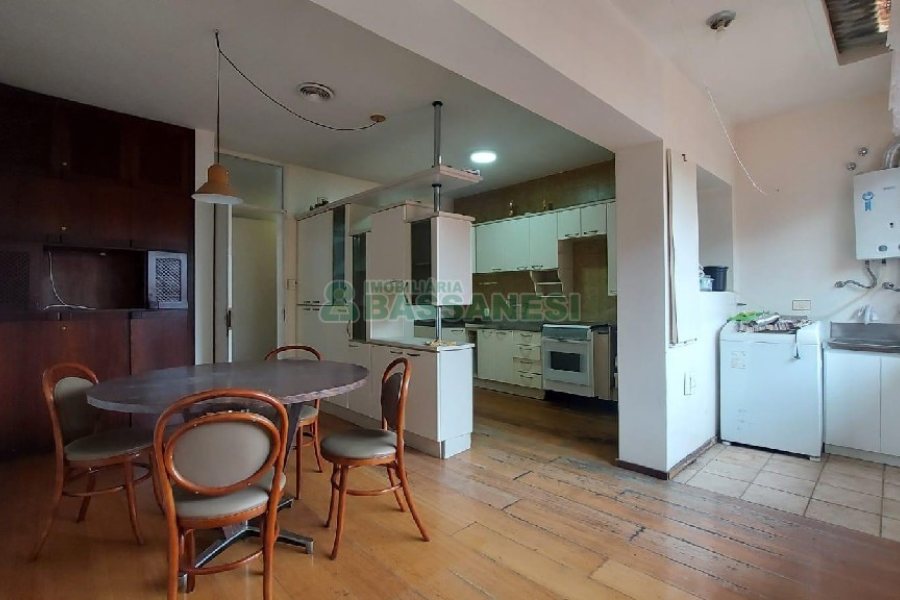 Casa Comercial com 190m², no bairro Centro em Caxias do Sul para Alugar