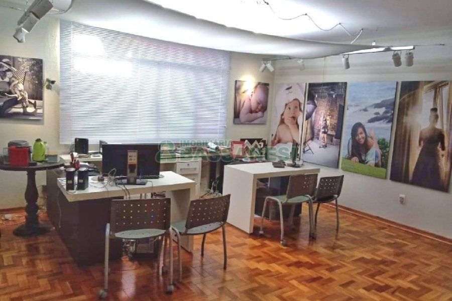 Casa Comercial com 190m², no bairro Centro em Caxias do Sul para Alugar