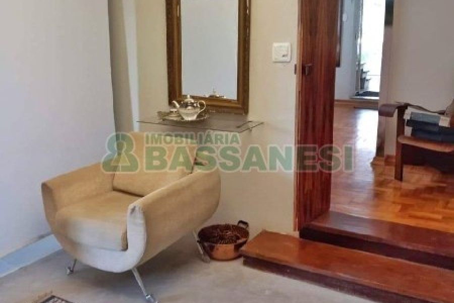 Casa Comercial com 190m², no bairro Centro em Caxias do Sul para Alugar