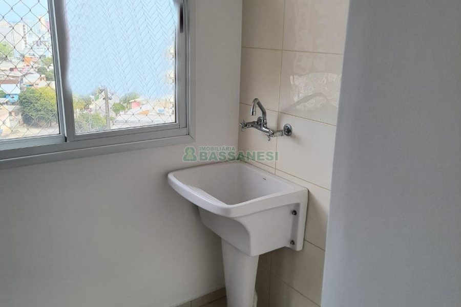 Apartamento com 72m², 2 dormitórios, 1 vaga, no bairro Sagrada Família em Caxias do Sul para Alugar