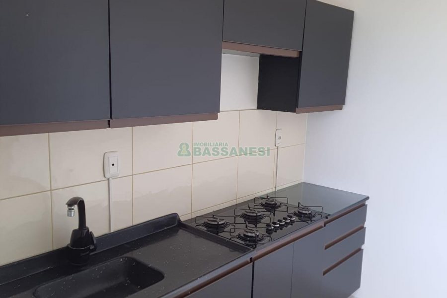 Apartamento com 72m², 2 dormitórios, 1 vaga, no bairro Sagrada Família em Caxias do Sul para Alugar