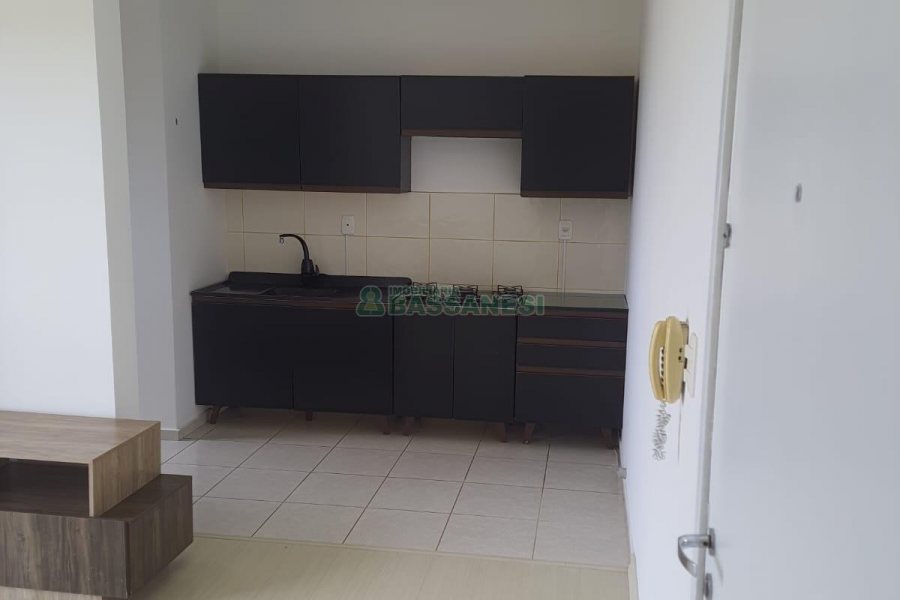 Apartamento com 72m², 2 dormitórios, 1 vaga, no bairro Sagrada Família em Caxias do Sul para Alugar