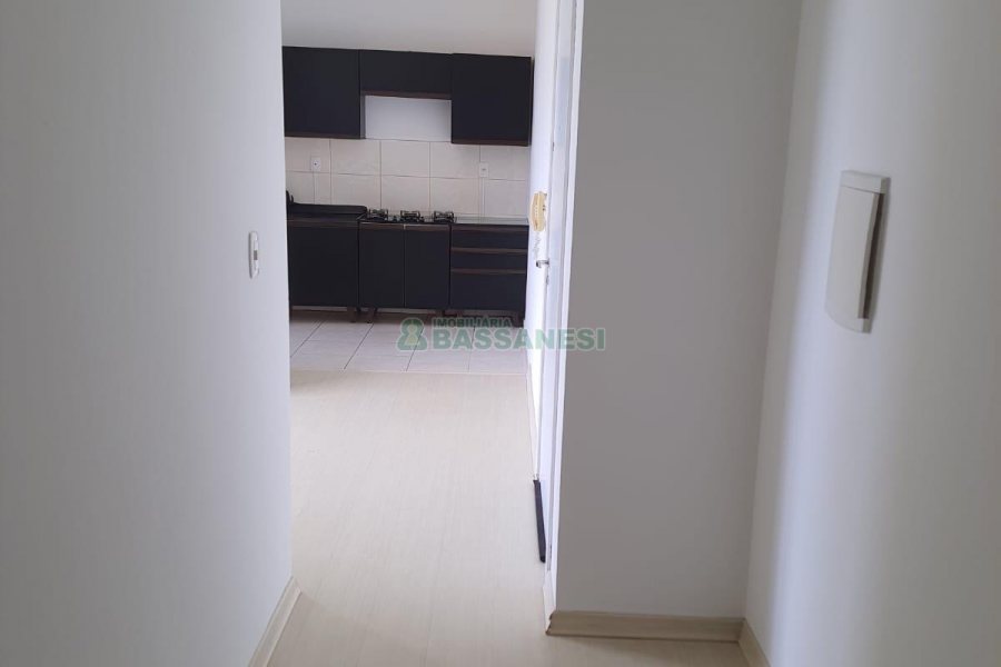 Apartamento com 72m², 2 dormitórios, 1 vaga, no bairro Sagrada Família em Caxias do Sul para Alugar