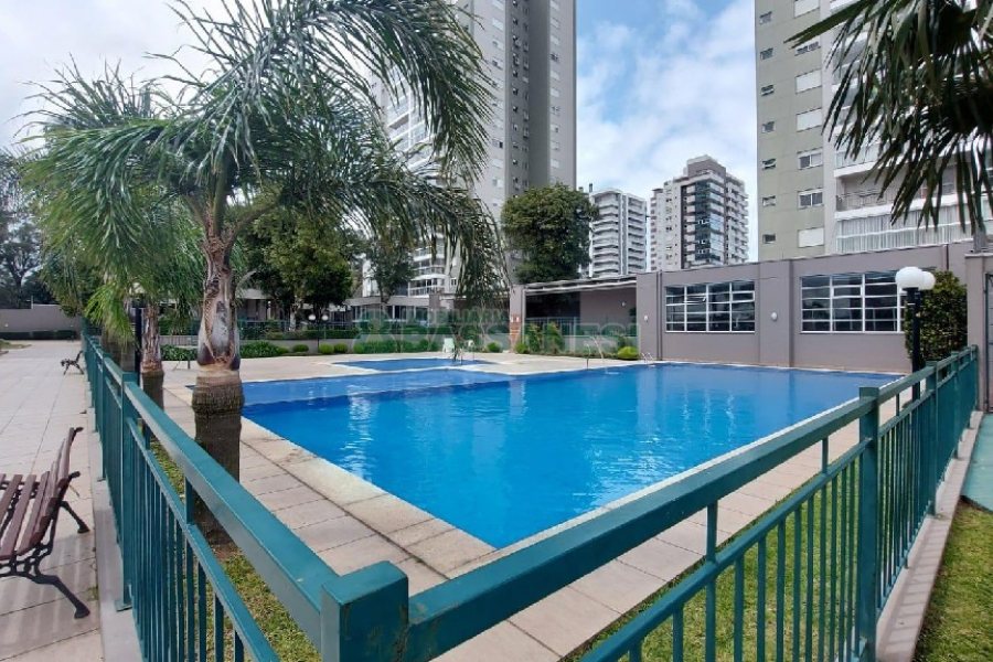 Apto Mobiliado com 101m², 3 dormitórios, 2 vagas, no bairro Universitário em Caxias do Sul para Alugar