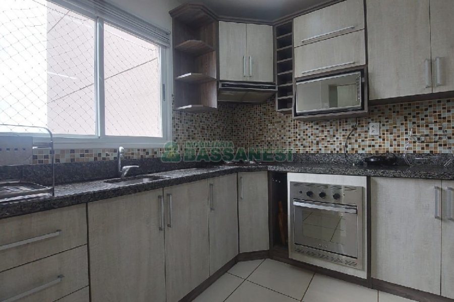 Apto Mobiliado com 101m², 3 dormitórios, 2 vagas, no bairro Universitário em Caxias do Sul para Alugar