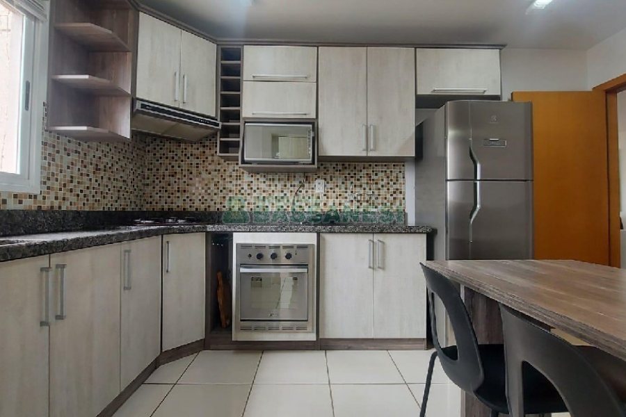 Apto Mobiliado com 101m², 3 dormitórios, 2 vagas, no bairro Universitário em Caxias do Sul para Alugar