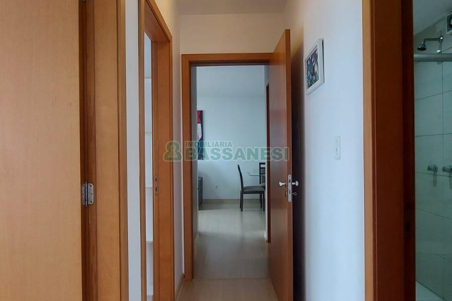 Apto Mobiliado com 101m², 3 dormitórios, 2 vagas, no bairro Universitário em Caxias do Sul para Alugar