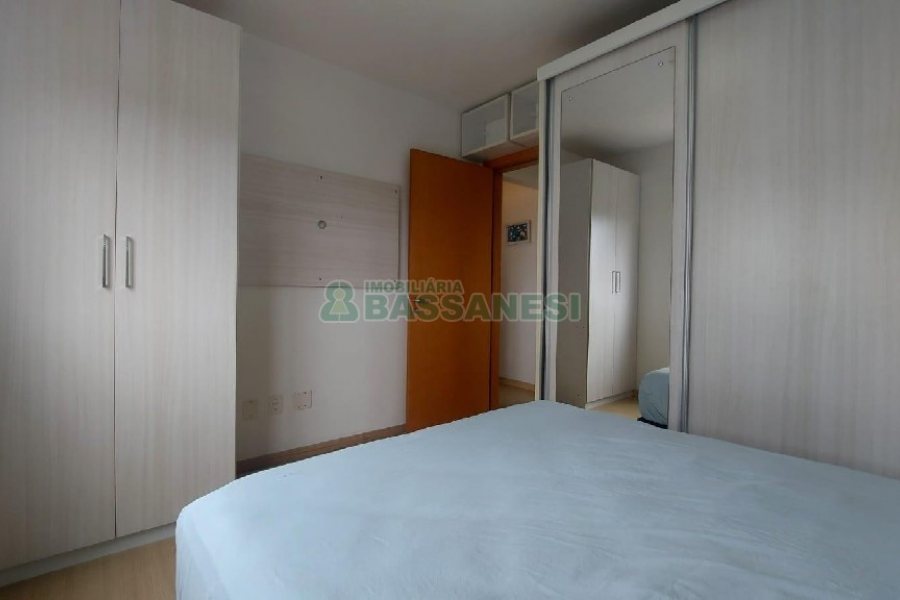 Apto Mobiliado com 101m², 3 dormitórios, 2 vagas, no bairro Universitário em Caxias do Sul para Alugar
