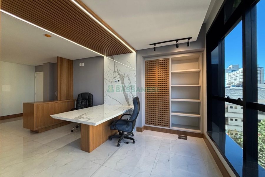 Sala Mobiliada com 53m², 1 vaga, no bairro Centro em Caxias do Sul para Alugar
