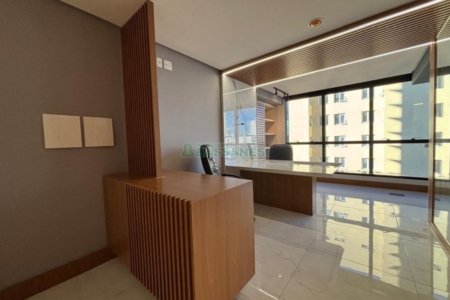 Sala Mobiliada com 53m², 1 vaga, no bairro Centro em Caxias do Sul para Alugar