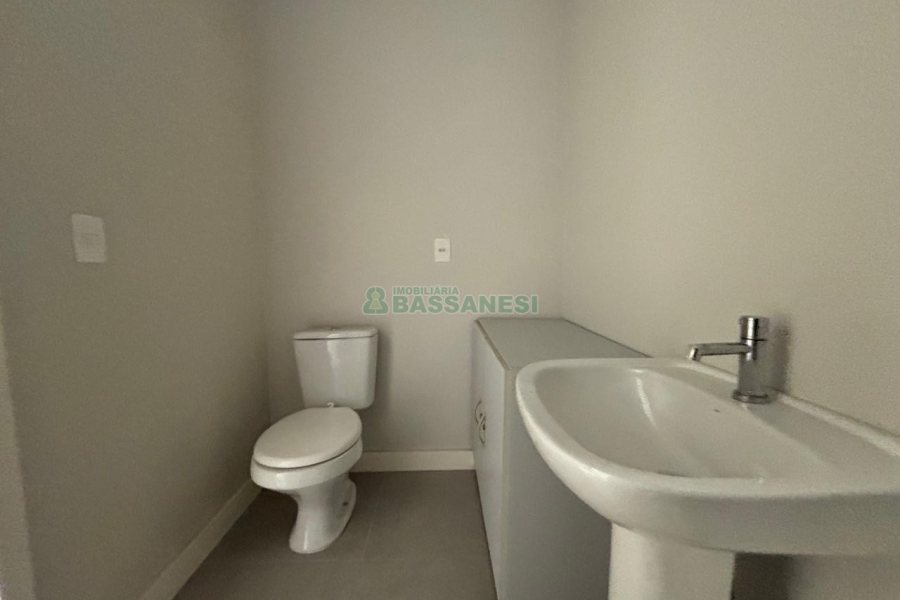 Sala Mobiliada com 53m², 1 vaga, no bairro Centro em Caxias do Sul para Alugar