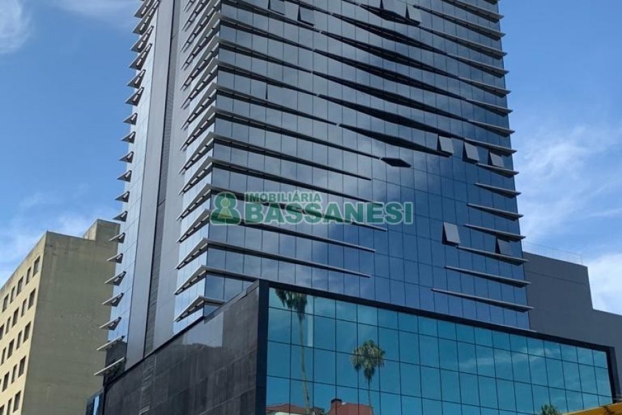 Sala Mobiliada com 53m², 1 vaga, no bairro Centro em Caxias do Sul para Alugar